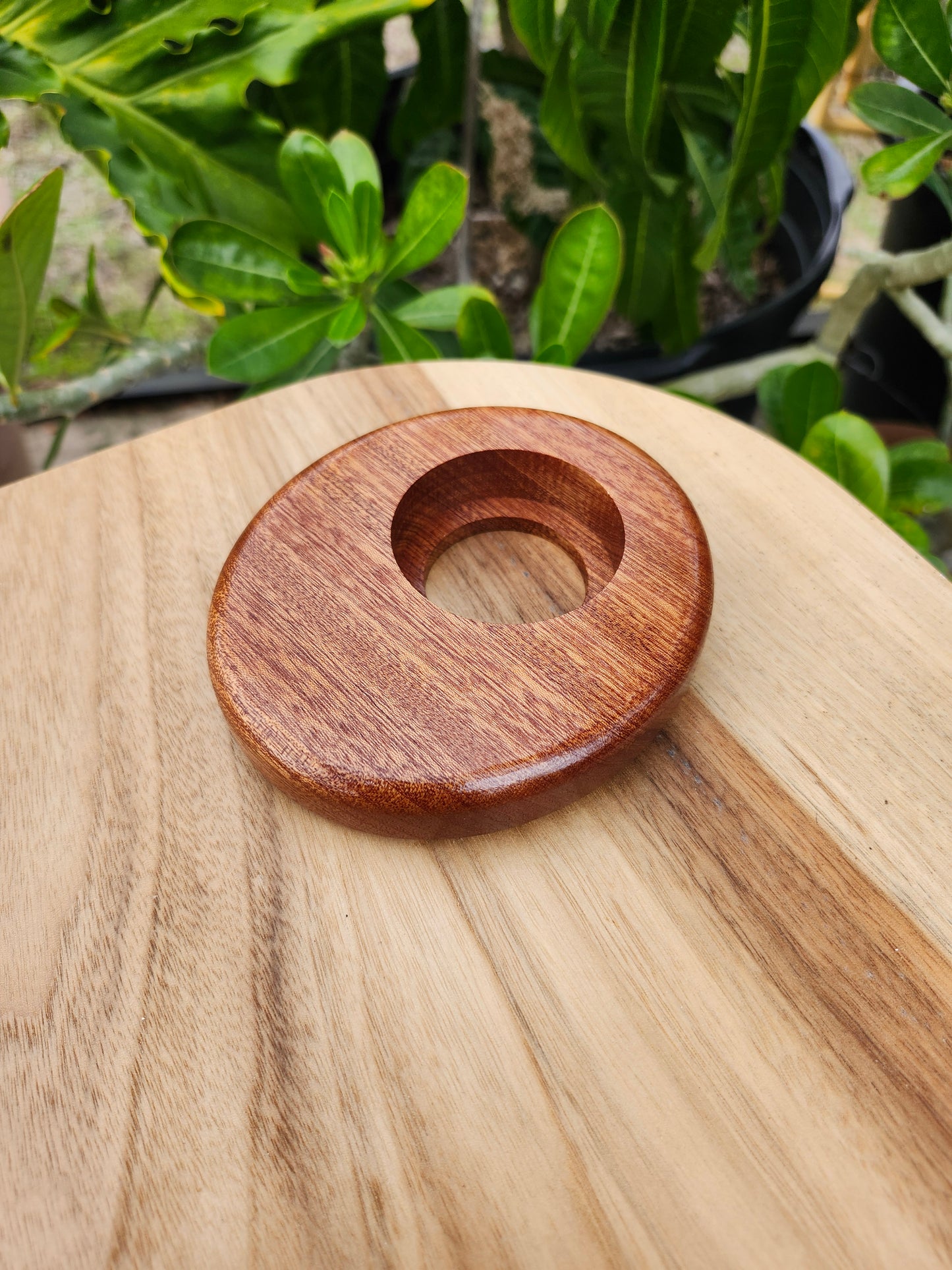Round over Oval Torch Base