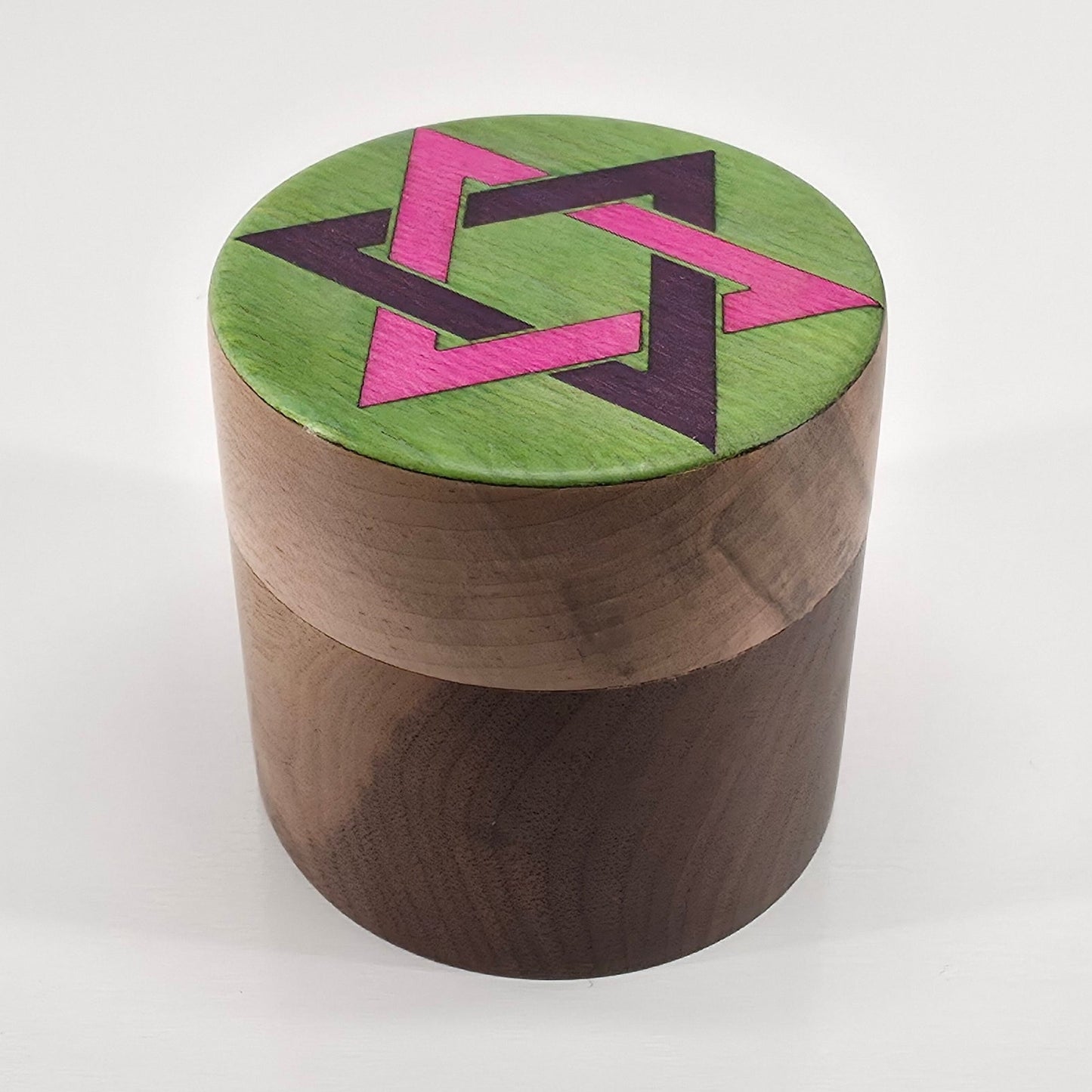 Interlocking Triangle Baller Jar